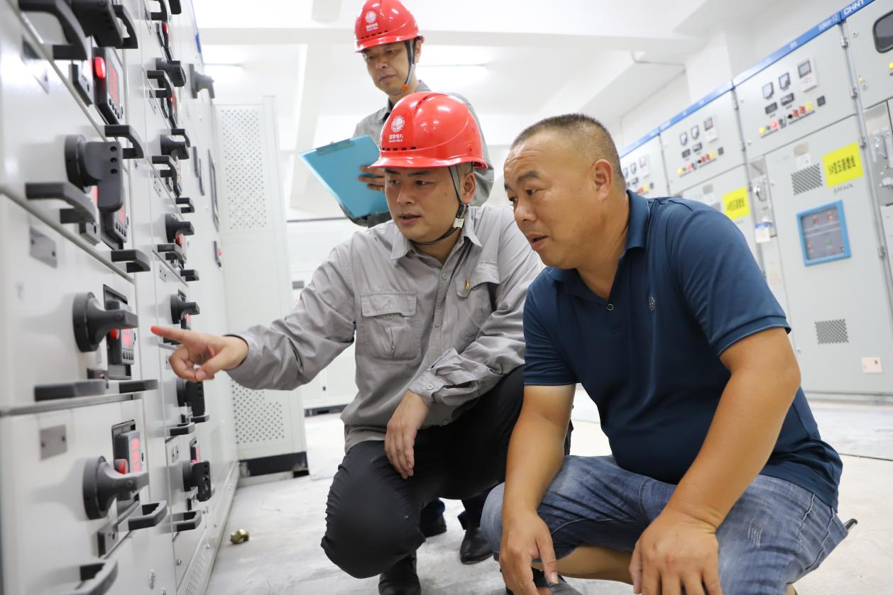 “项目长”负责制为学校建设排忧解难（新邵县委宣传部供图）